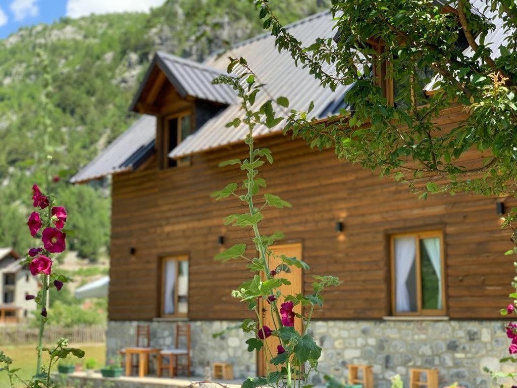 Te Sofra Hotel Theth Exterior photo